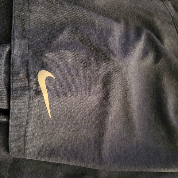 Dri-Fit University of Kentucky Pull-Over - Picture 4 of 7